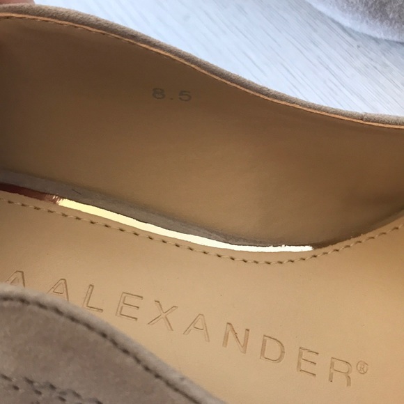 NWOT Athena Alexander Suede Pumps - Picture 6 of 7